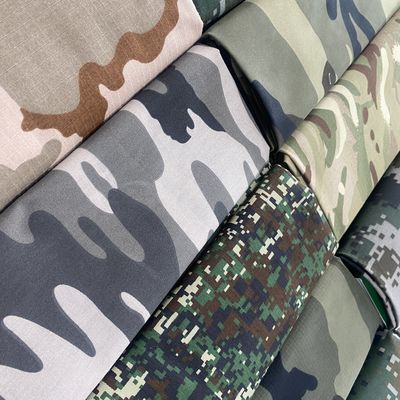 Tejido impresa impermeable multicámara camuflaje de lana polar de cuero blando para chaqueta al aire libre