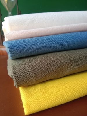 Peso medio de polialgodón 65*35 3 1 TC trabajo de perforación usar pantalones gorras Tejido 56/58&quot; ancho