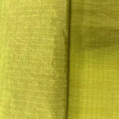 Vestidos deportivos esenciales de tela de nylon recubierta de PVC para chaqueta resistente a la lluvia y asequible