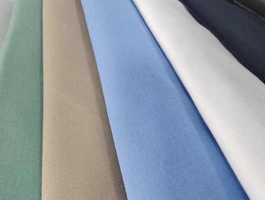 Color personalizado 210T Tejido de revestimiento de poliéster Taffeta Retardante de llama para textiles domésticos