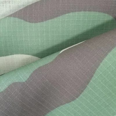 Fabrica de camuflaje impermeable en TC Ripstop para la solicitud del cliente
