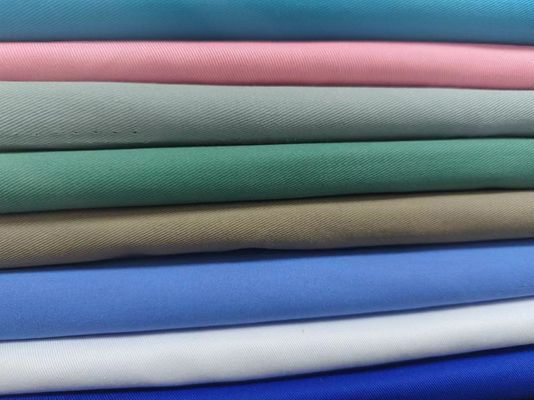 Anti-píldora impermeable 100% de poliéster de tejido de twill ropa de trabajo tela de tejido de color personalizado