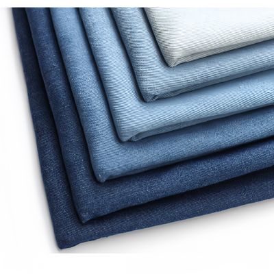 Modelo de hilo teñido 230gm 100% de algodón Twill competitivo Tejido de denim lavado para jeans