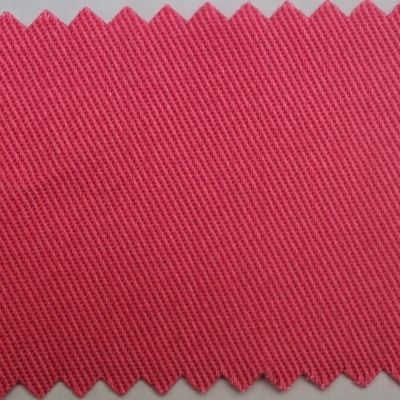 Diseños personalizados Ofertas de gama alta TC 65 35 o 100% Hospital de algodón Blanco Enfermería Doctor Uniforme Tejido