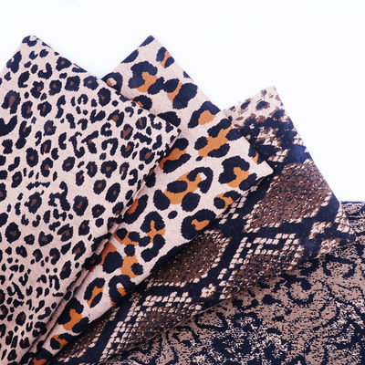Tejido de denim de estiramiento de 4 vías, seco rápido y con patrón de leopardo