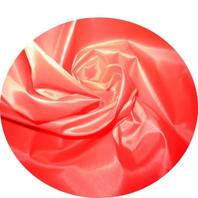 40-90 gramos Fabrica de color Taffeta 210T de poliéster 100% de uso salvaje con estándar de exportación