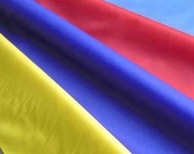 Tejido Taffeta de revestimiento 100% de poliéster 210T en color personalizado para antiestático Whosale